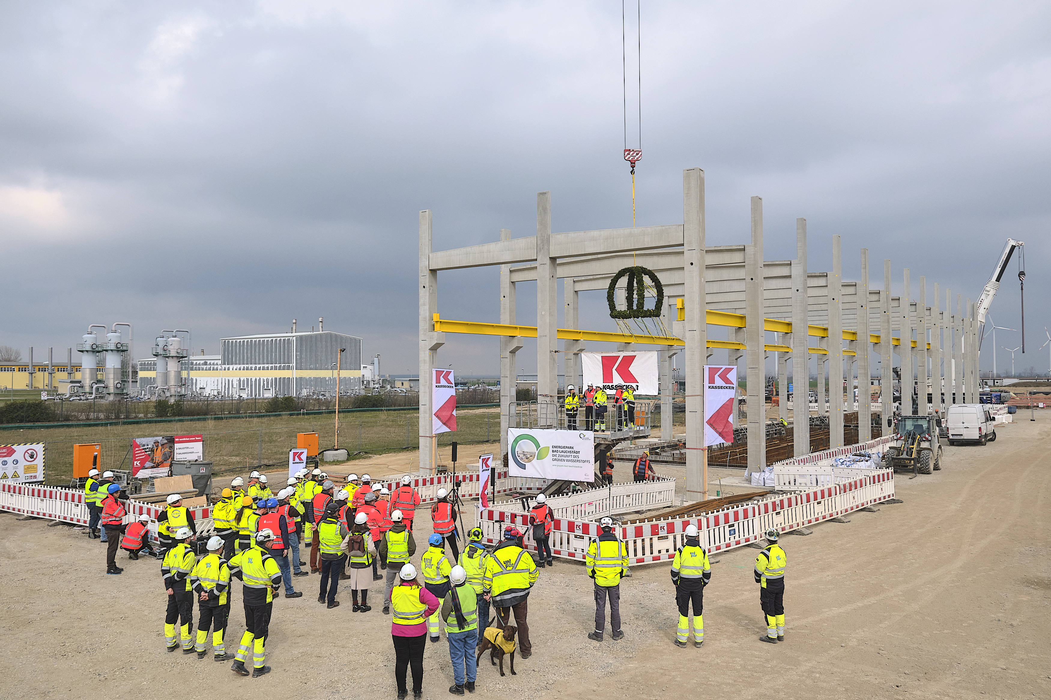 Richtfest des Elektrolysegebäudes auf dem Energiepark Bad Lauchstädt. 